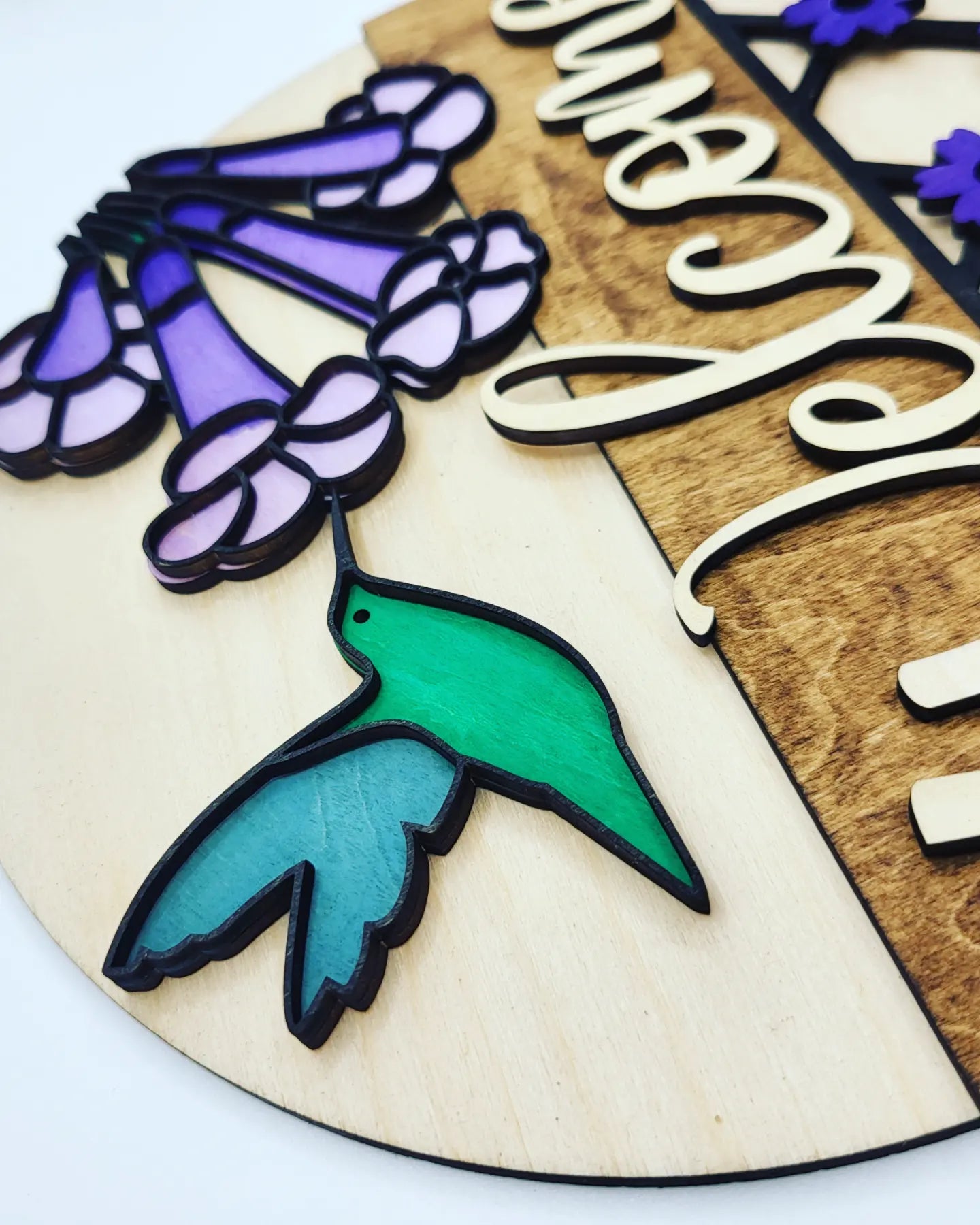 Hummingbird 8" Round