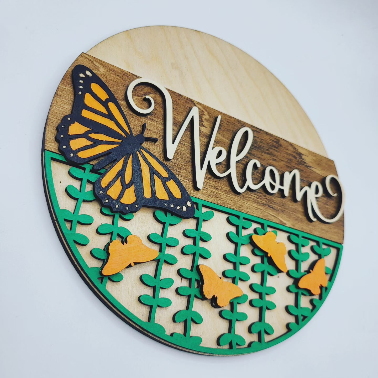 Monarch Butterfly 8" Round
