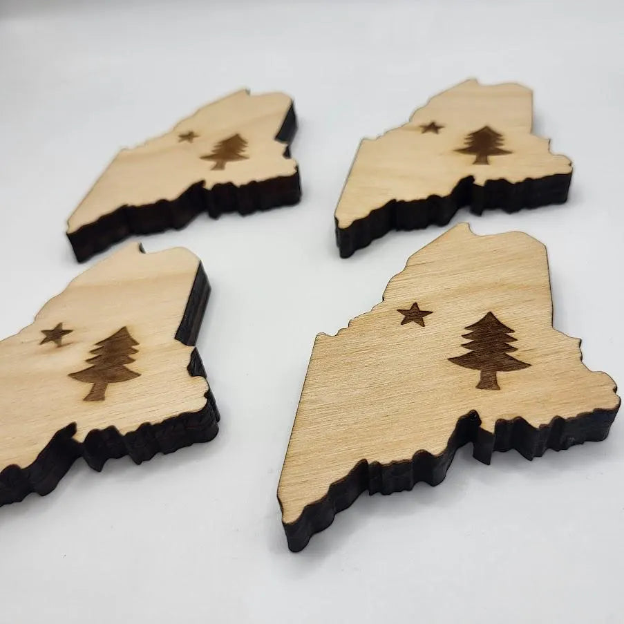 Maine Flag in State Magnet